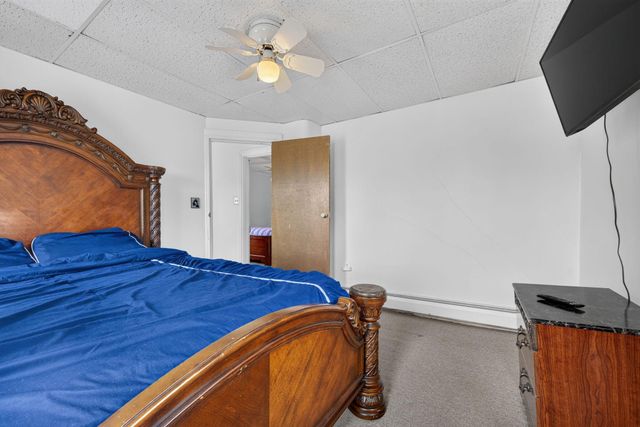 154 S MAIN ST, Seven Valleys, PA 17360