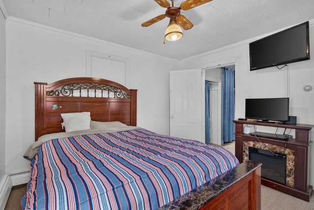 154 S MAIN ST, Seven Valleys, PA 17360