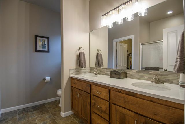 2745 SW 32nd Street, Redmond, OR 97756