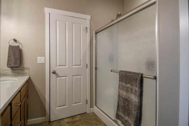 2745 SW 32nd Street, Redmond, OR 97756