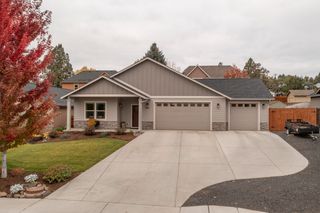 2745 SW 32nd Street, Redmond, OR 97756