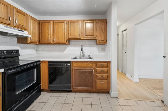 740 Central St L22, Leominster, MA 01453