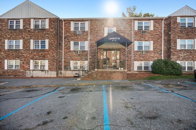 740 Central St L22, Leominster, MA 01453