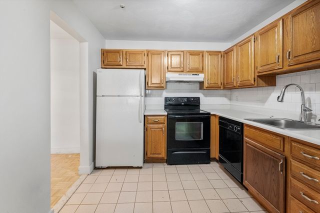 740 Central St L22, Leominster, MA 01453