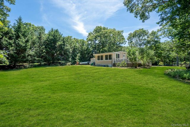156 Washington Heights Avenue, Hampton Bays, NY 11946