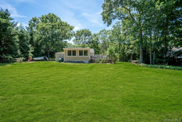 156 Washington Heights Avenue, Hampton Bays, NY 11946