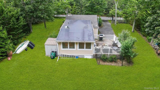156 Washington Heights Avenue, Hampton Bays, NY 11946