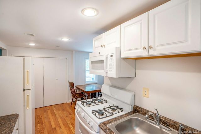 156 Washington Heights Avenue, Hampton Bays, NY 11946
