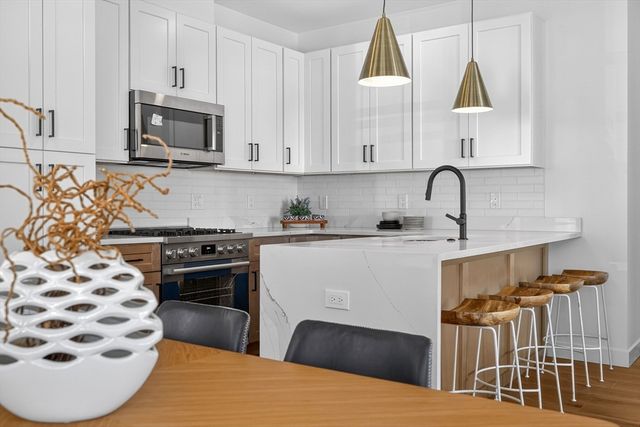 16 Hamlet St 16, Somerville, MA 02143