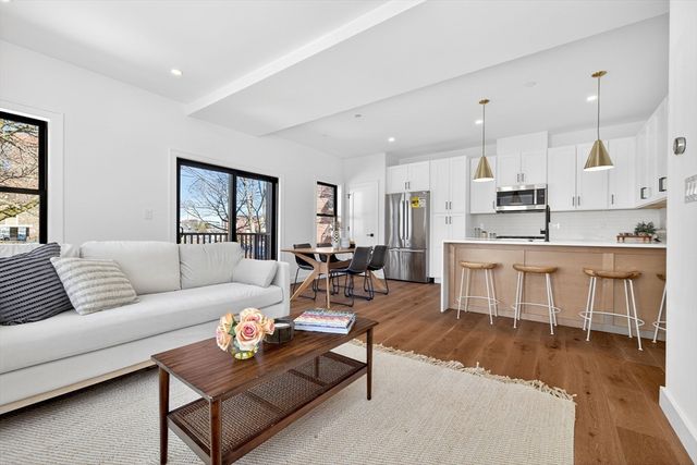 16 Hamlet St 16, Somerville, MA 02143