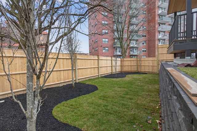 16 Hamlet St 16, Somerville, MA 02143