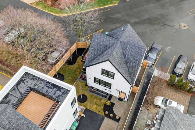 16 Hamlet St 16, Somerville, MA 02143