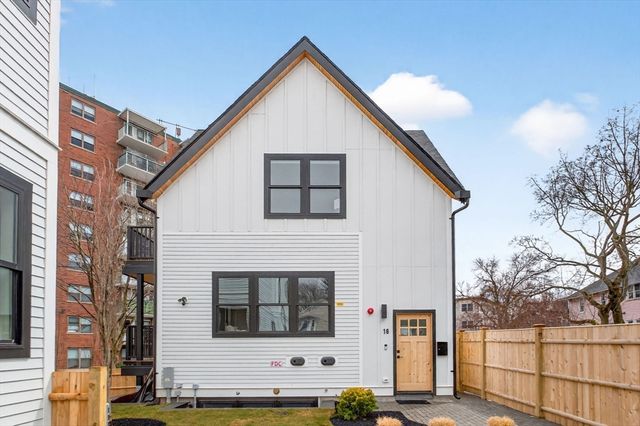 16 Hamlet St 16, Somerville, MA 02143