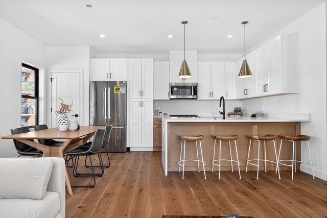 16 Hamlet St 16, Somerville, MA 02143