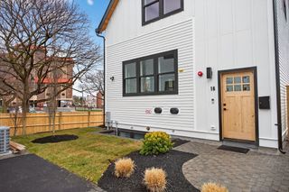 16 Hamlet St 16, Somerville, MA 02143