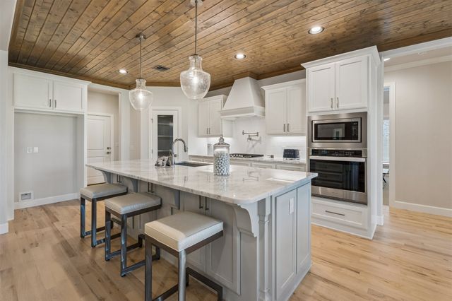 1734 W 115th Place, Jenks, OK 74132