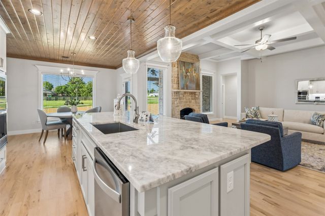 1734 W 115th Place, Jenks, OK 74132