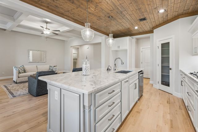 1734 W 115th Place, Jenks, OK 74132