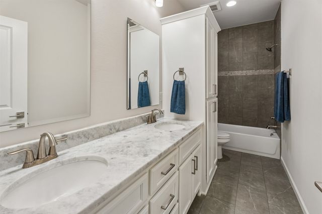1734 W 115th Place, Jenks, OK 74132