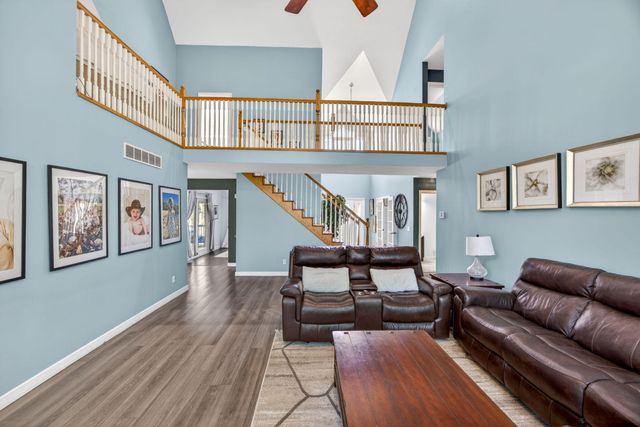 6908 Club House Drive E, Canadian Lakes, MI 49346