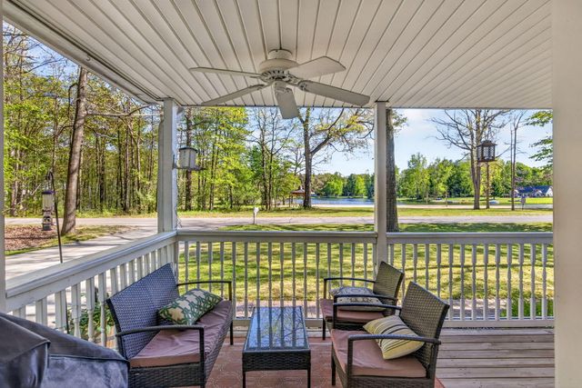 6908 Club House Drive E, Canadian Lakes, MI 49346