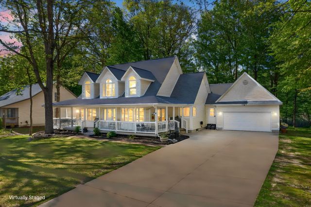 6908 Club House Drive E, Canadian Lakes, MI 49346