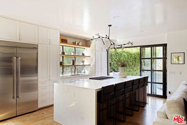 3024 Stanford Avenue, Los Angeles, CA 90292