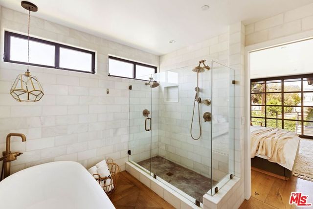3024 Stanford Avenue, Los Angeles, CA 90292