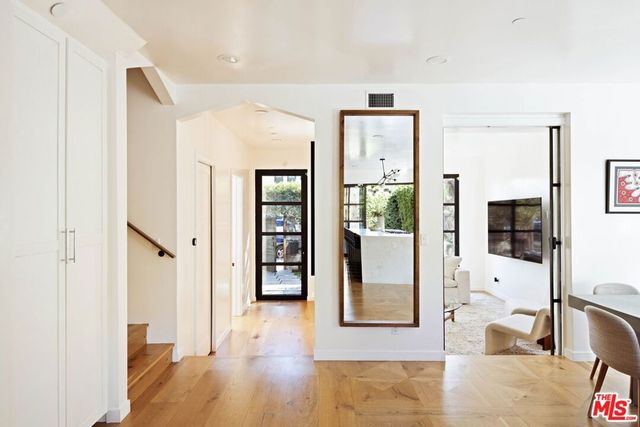 3024 Stanford Avenue, Los Angeles, CA 90292