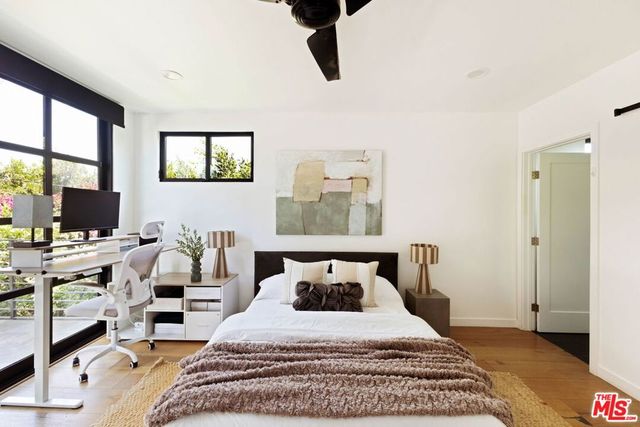 3024 Stanford Avenue, Los Angeles, CA 90292