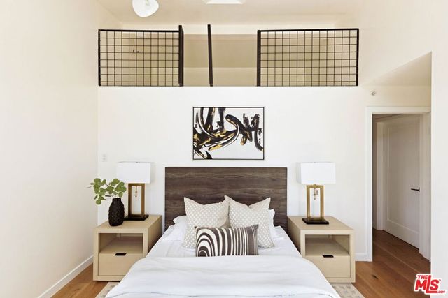 3024 Stanford Avenue, Los Angeles, CA 90292