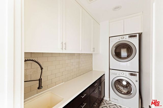 3024 Stanford Avenue, Los Angeles, CA 90292