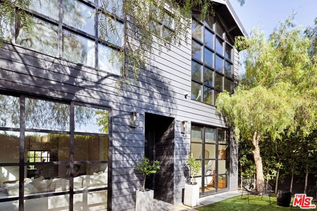 3024 Stanford Avenue, Los Angeles, CA 90292