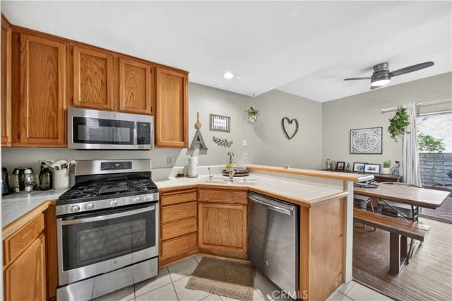 22839 Banyan 332, Saugus, CA 91390