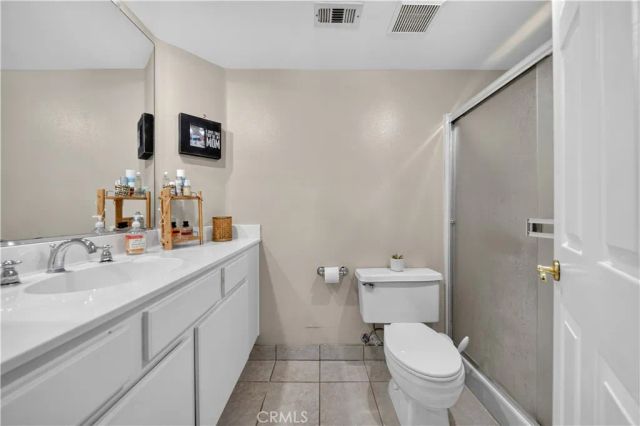 22839 Banyan 332, Saugus, CA 91390