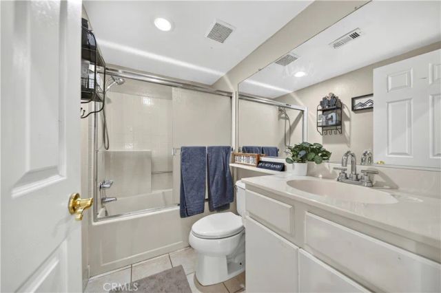 22839 Banyan 332, Saugus, CA 91390