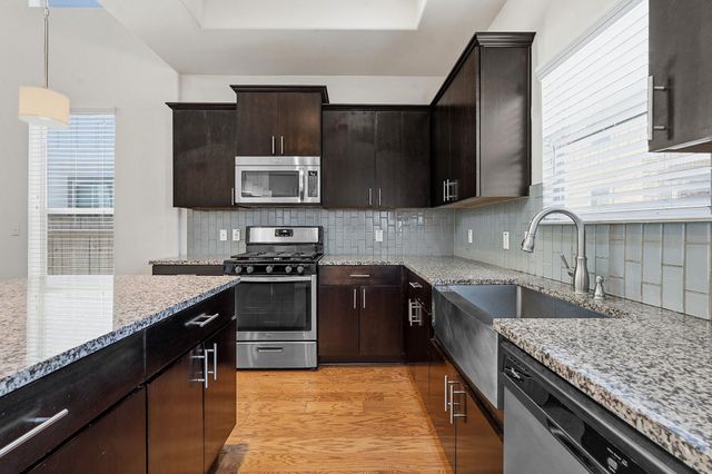 9510 Tanager WAY 111, Austin, TX 78748