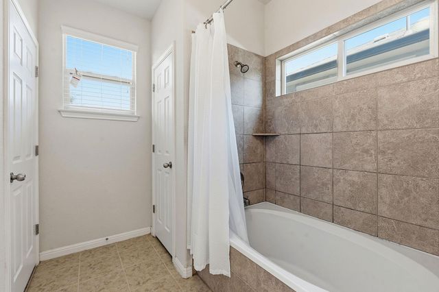 9510 Tanager WAY 111, Austin, TX 78748