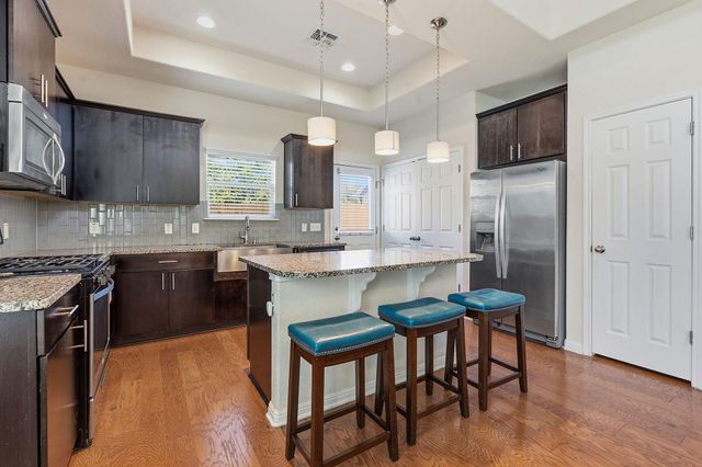 9510 Tanager WAY 111, Austin, TX 78748