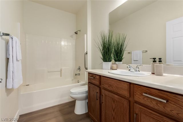 2372 Wood Village Drive, Henderson, NV 89044