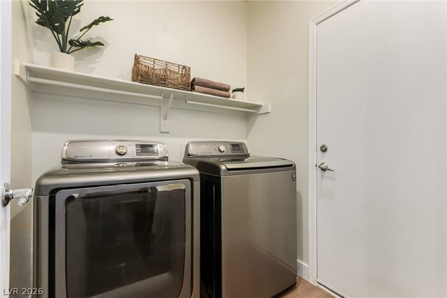 2372 Wood Village Drive, Henderson, NV 89044