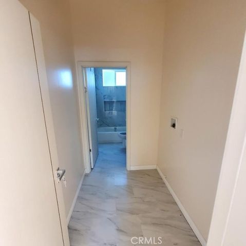 3765 Globe, Los Angeles, CA 90066