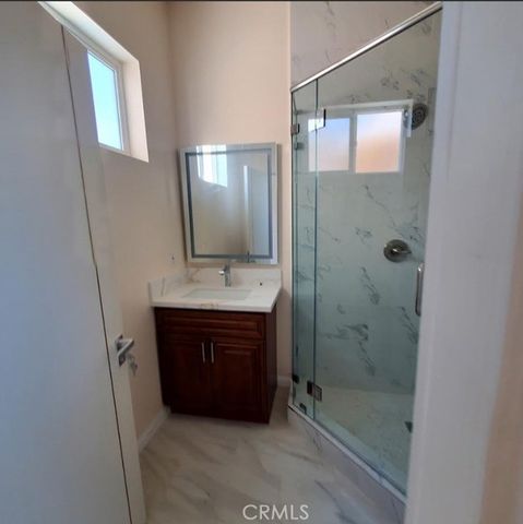 3765 Globe, Los Angeles, CA 90066