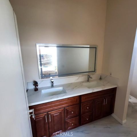 3765 Globe, Los Angeles, CA 90066