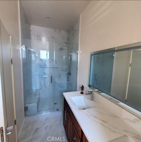 3765 Globe, Los Angeles, CA 90066