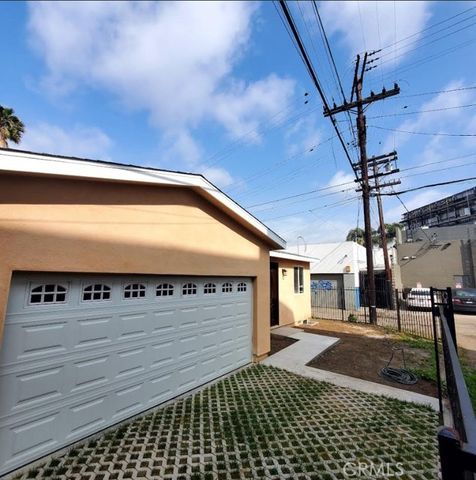 3765 Globe, Los Angeles, CA 90066