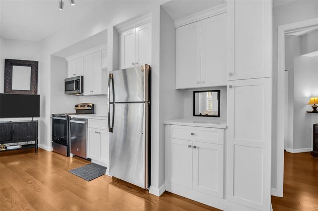 100 4TH AVENUE S 216, St Petersburg, FL 33701