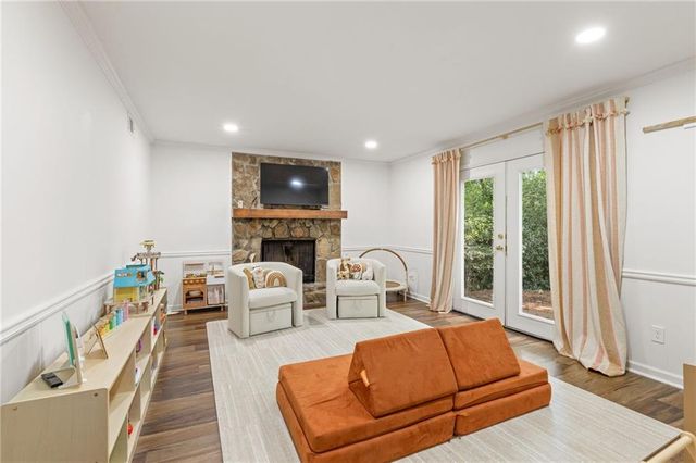 170 Laurel Mill Court, Roswell, GA 30076