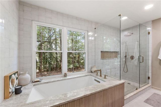 170 Laurel Mill Court, Roswell, GA 30076