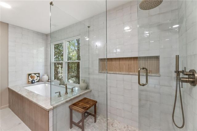 170 Laurel Mill Court, Roswell, GA 30076
